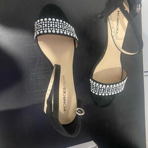 Women Black Pearl Top Sandals size 8.5